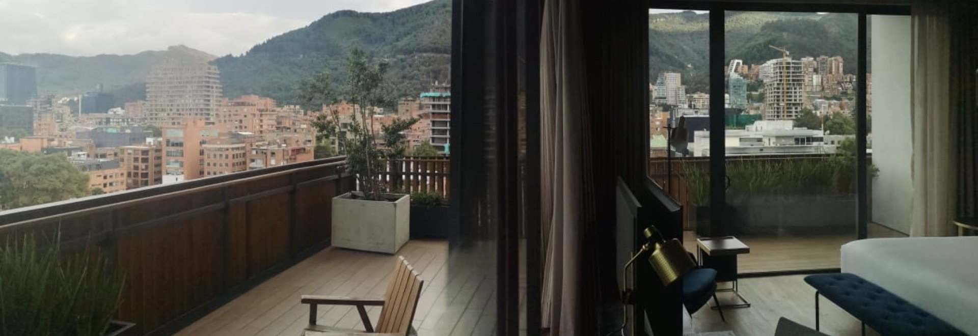 Apartasuite deluxe vista al parque de la 93 Salvio Apartasuites Bogotá Apartasuite deluxe vista al parque de la 93 Salvio Apartasuites Bogotá