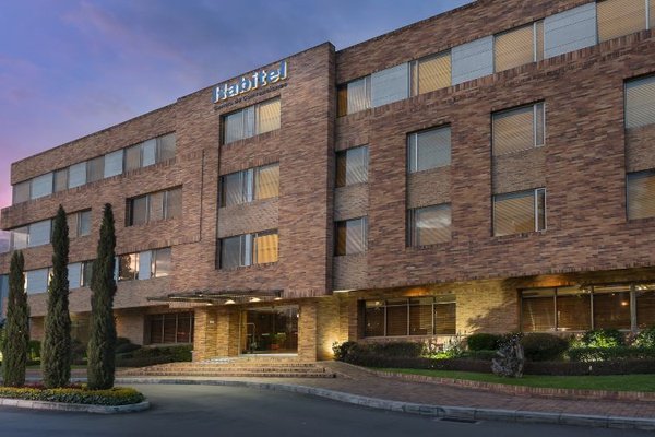 Facade Habitel Select Hotel Bogotá